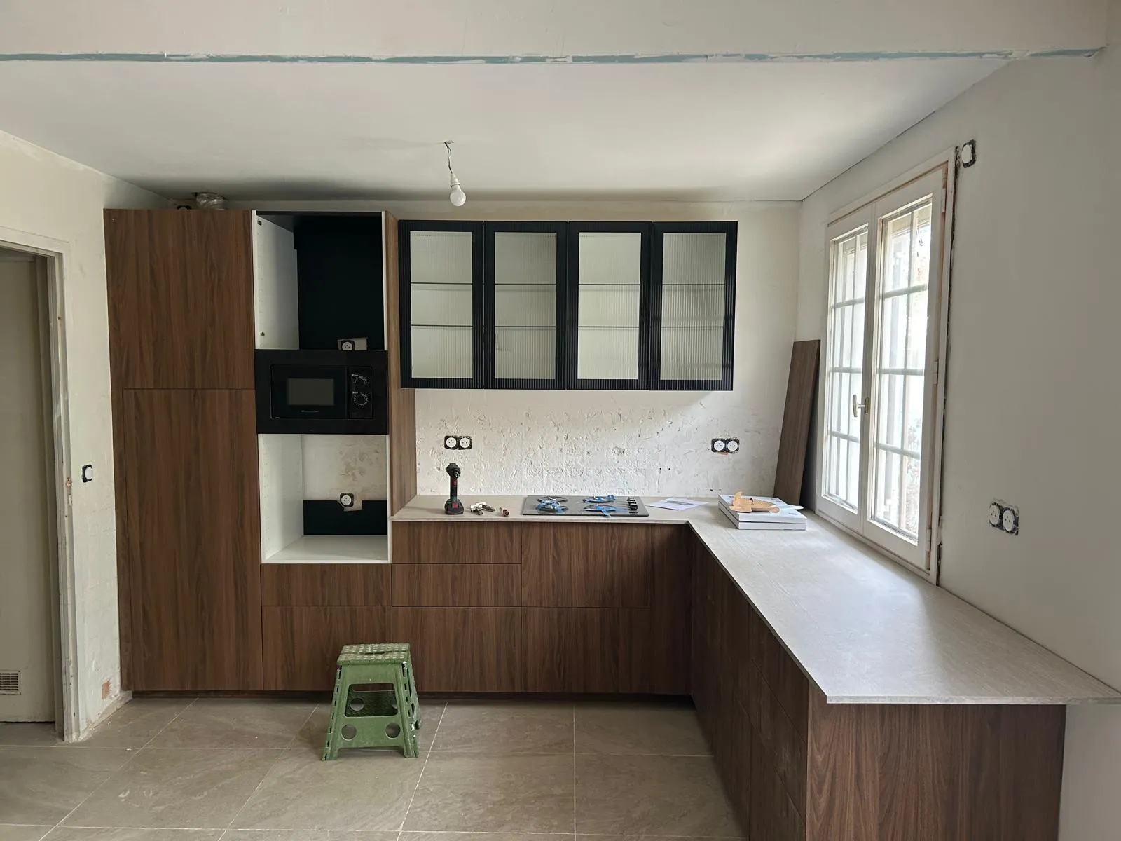 Cuisine rénovée avec installation électrique neuve par APH ELEC